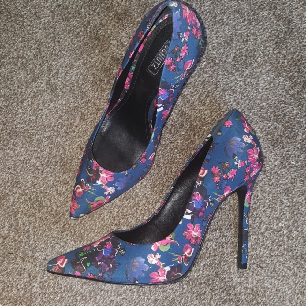 SCHUTZ Blue Floral "Gilberta" Pumps